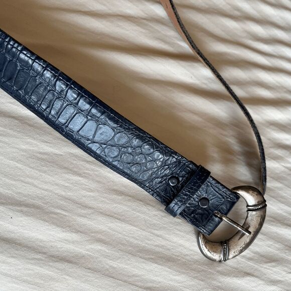 Zelé Atlanta Navy Embossed Leather Belt Silver Buckle Cowhide Lining 28 Small - Picture 5 of 10